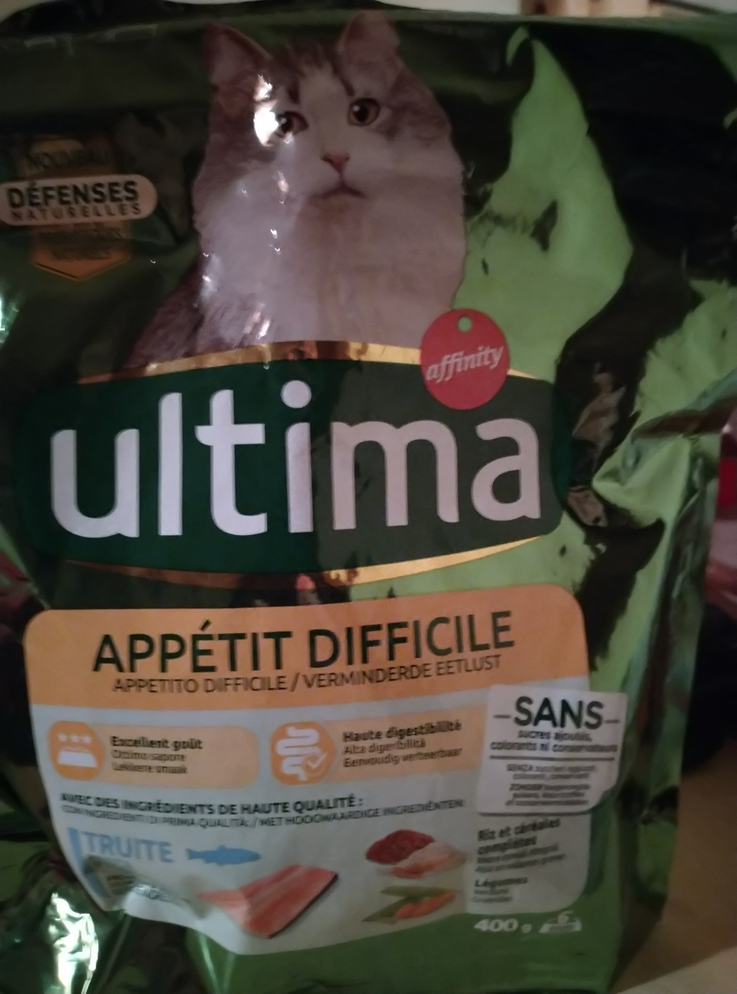Chat Appétit Difficile Truite