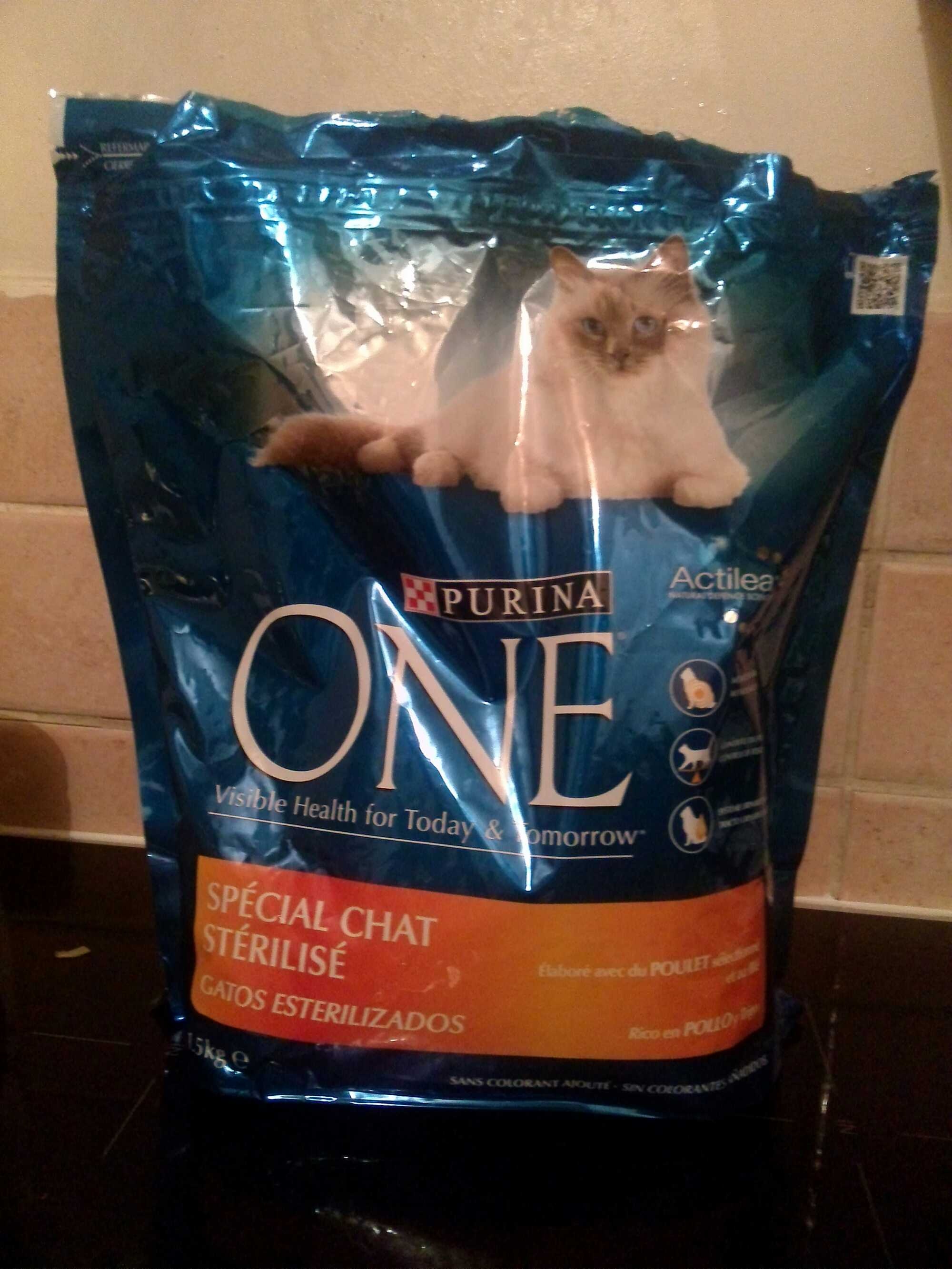 PURINA ONE Croquettes au poulet - Pour chat stérilisé