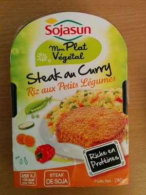 Mon plat végétal Steak de soja au curry, riz aux petits légumes